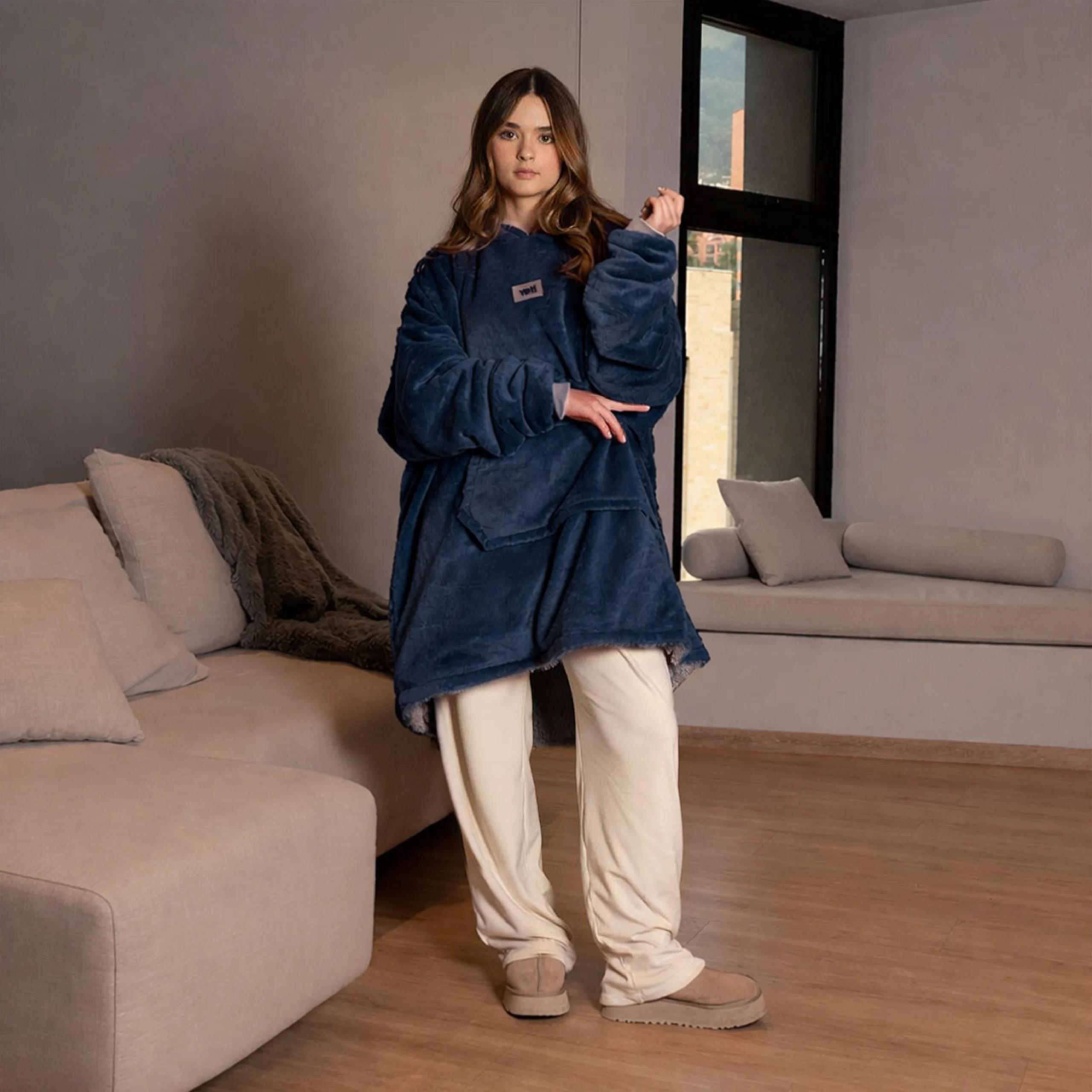 Saco gigante azul oscuro con gris