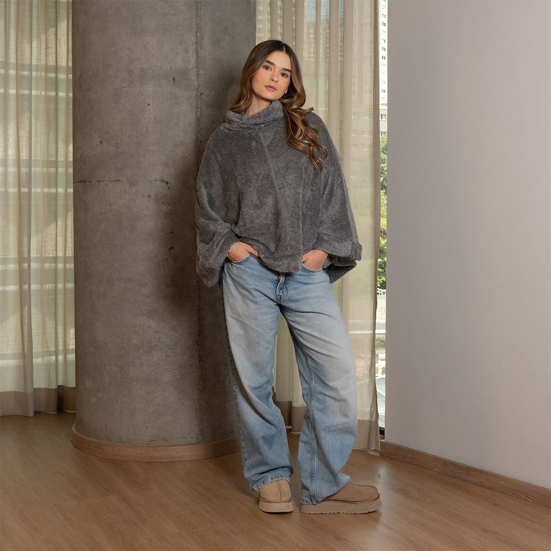 Poncho gris oscuro Atacama