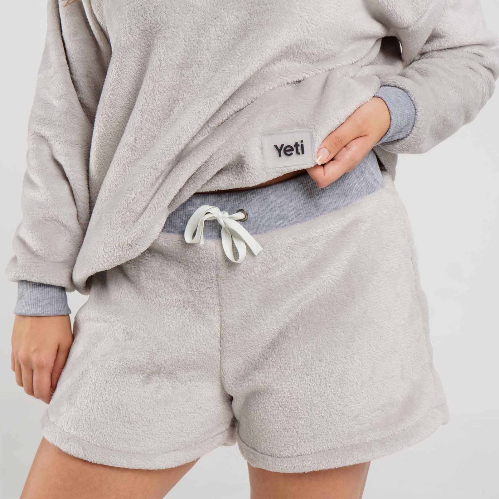 Pijama para mujeres térmica Conjunto pijama gris claro corto Yeti
